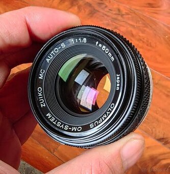 Olympus OM 50/1.8 MC