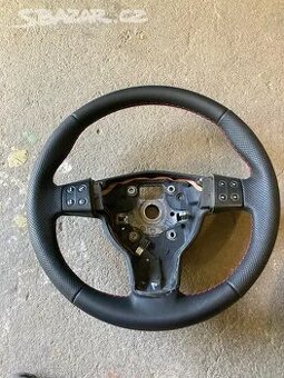 Renovovaný volant Seat.