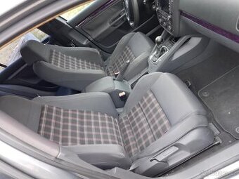 Sedačky golf 5 gti