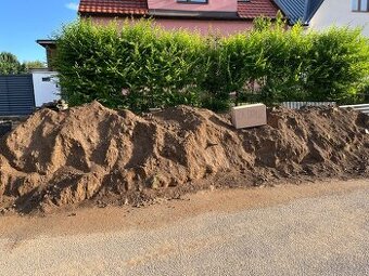 Krásná Hlína zemina ornice půda