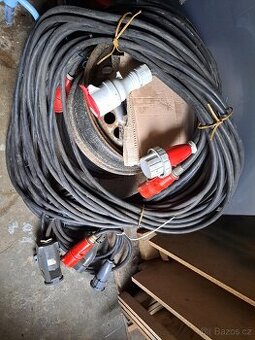 Kabely na 380V