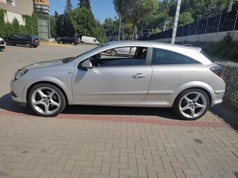Opel Astra GTC 1,9 diesel 88 kW/110kw nová STK