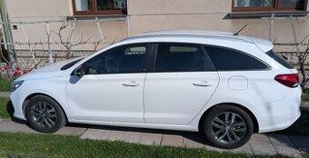 Hyundai i30 Kombi 1.4 T-GDI (103 kW) - 1. majitel