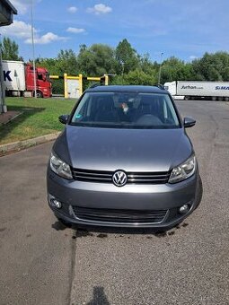 VW Touran 1.2 TSI Bluemotion ,7 míst - 1