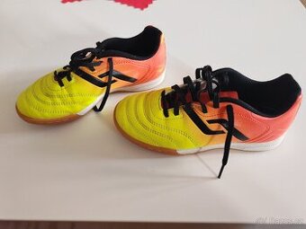 Prodám dětské sálovky velikost 31