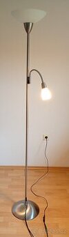 Stojací lampa