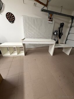 Psací stůl nebo set nábytku IKEA