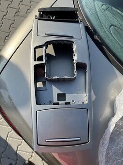 Hliníkový středový tunel a lišty dveří Audi A6 4F C6