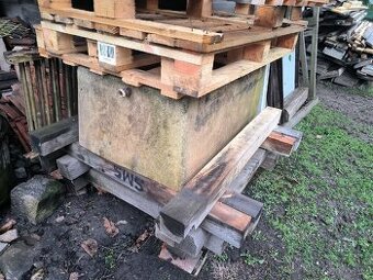 Laminátová nádrž - káď