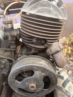 Motor Jawa 250 special