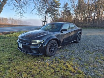 Dodge Charger 5.7 V8 widebody - 1