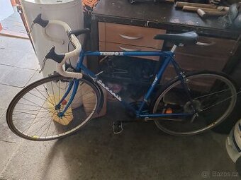 Jízdní kolo favorit