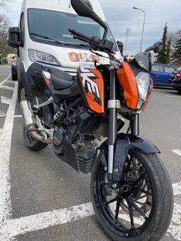 KTM duke 125