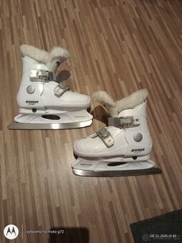 Rostoucí brusle lední