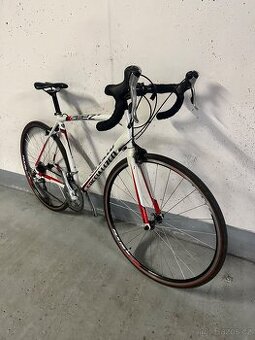 Silnici kolo Specialized Allez