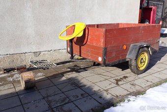 vari - vozík tovární výroby, brzděný