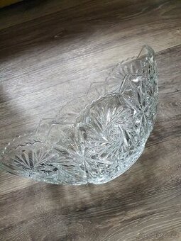 Masivní broušená mísa na ovoce