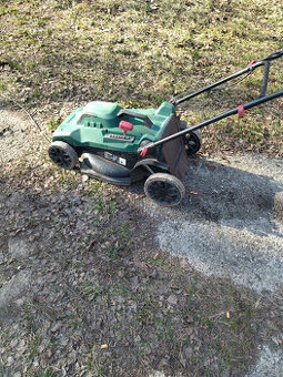 Elektrická sekačka Parkside 1800 W.