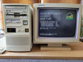 Historické PC Pentium 90.léta v bedně od 486 + Samsung CRT