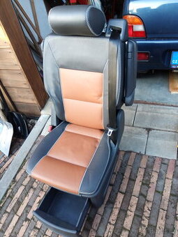 Dve sedacky VW T5 PanAmericana