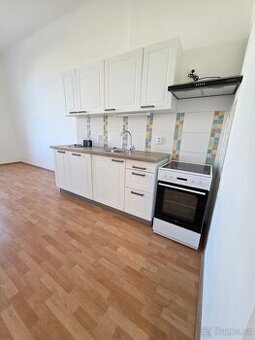 3+kk+balkon po rek.u metra Hradčanská, 90m2 BEZ PROVIZE