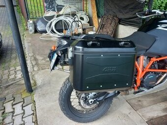Kufry GIVI KTM 1050,1090,1190 - 1