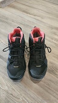 Adidas Terrex s technologií GORE-TEX, vel. 38 ⅔ (US 7)