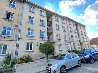 Pronájem startovacího bytu 1+kk, 34 m2 - střed Znojma
