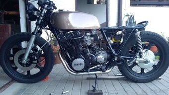 Yamaha XS750 - Cafe racer