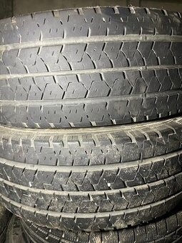 Letni pneu 215/65 r16c
