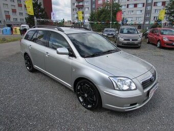 Toyota Avensis 1.8i 95kW kombi, Serviska, ALU,Tažné zařízení