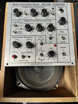 Analogový syntezátor MFOS Noise Toaster