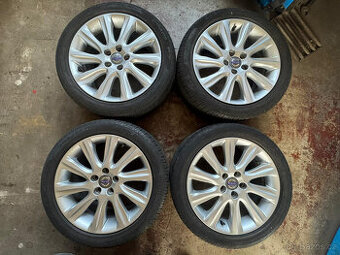 Letní sada alu kol Volvo V40 205/50 R17