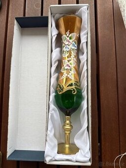 Luxusní dekorativní kalich z Novoborského skla