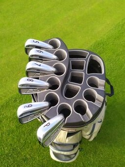 Golfové hole TITLEIST AP2 5-P