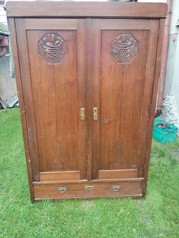 Starožitné skříně