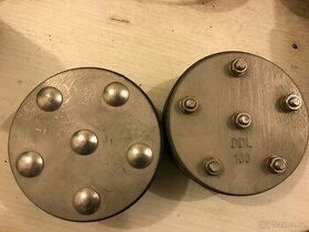 Těsnící ucpávky do vodostavebního betonu