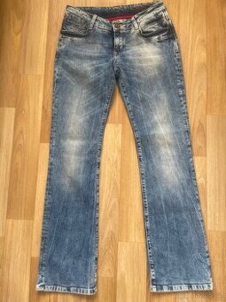 Dámské jeans CROSS vel. 28