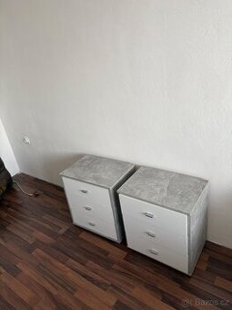 Noční stolek