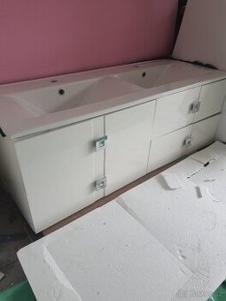 Dvojumyvadlo se skrinkou