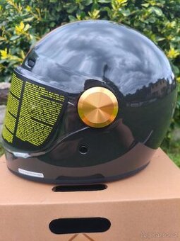 Vintage přilba na motorku. Velikost S. Nová
