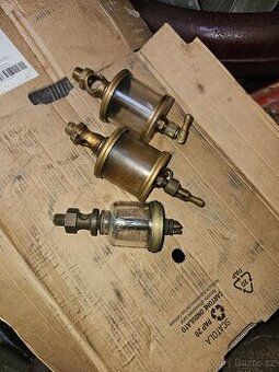 Kapaci maznice mosaz