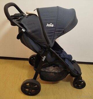 Joie Litetrax 4 stroller