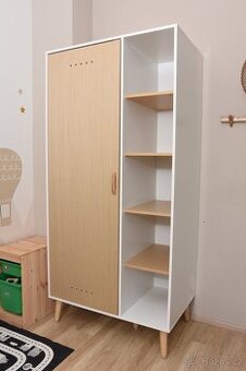 Dětská šatní skříň POPPY - bílá, skandinávský styl, Mobelix