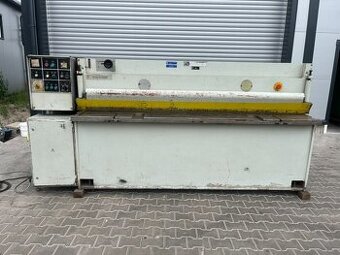 76. Tabulové nůžky NTC 2500/4