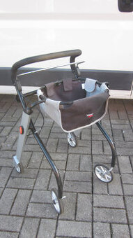 CHODITKO PRO SENIORY TCARE