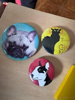 Ozdobné placky špendlíky