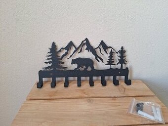 Kovový věšák Les a Hory