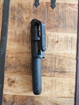 Selfie tyč Spigen Tripod Selfie Stick long Black