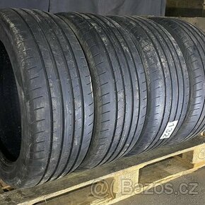 Letní pneu 235/45 R18 94W Goodyear 5-5,5mm